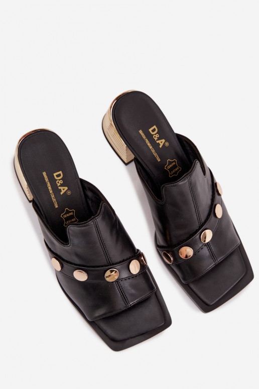 Pantoufles en cuir avec des talons avec des talons décorés D&A CR61-3063 couleur noire