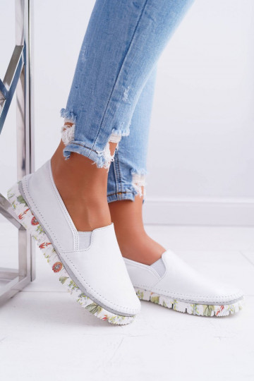 Féminin chaussures Il fautciejka Un modèle convaincant Peau couleur blanche 03512-11