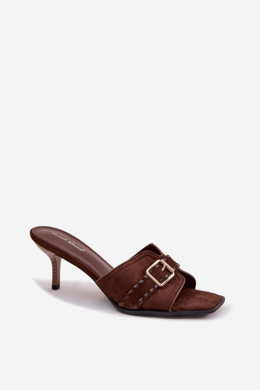 Pantoufles pour femmes avec des talons fins avec des sangles I Złotą avec boucles CzekoladoÀe Jelira