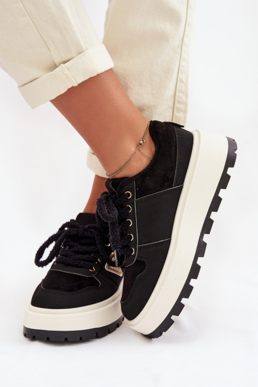 Chaussures modèle baskets Féminin avec une plateforme couleur noire Florinda