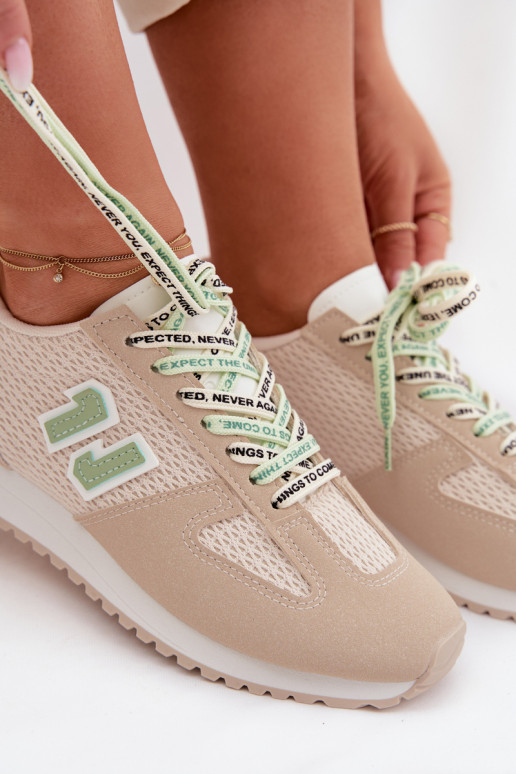 Chaussures modèle baskets Féminin Avec des décorations Laçagem beige Henira