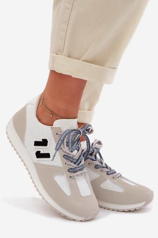 Chaussures modèle baskets Féminin Avec des décorations Laçagem couleur grise Henira