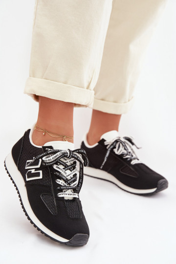 Chaussures modèle baskets Féminin Avec des décorations Laçagem couleur noire Henira 2