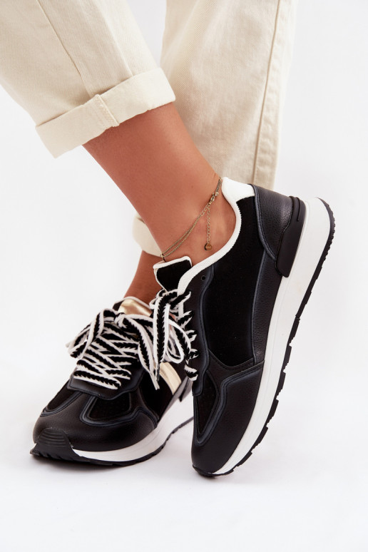 Chaussures modèle baskets Féminin en cuir écologique couleur noire Kelira