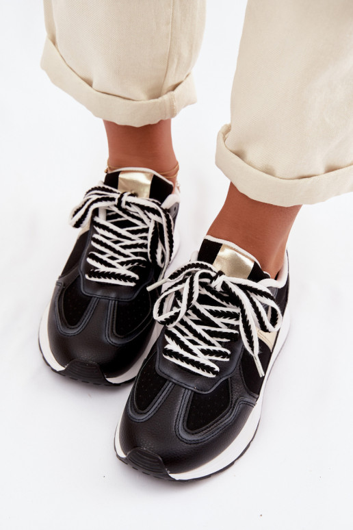 Chaussures modèle baskets Féminin en cuir écologique couleur noire Kelira