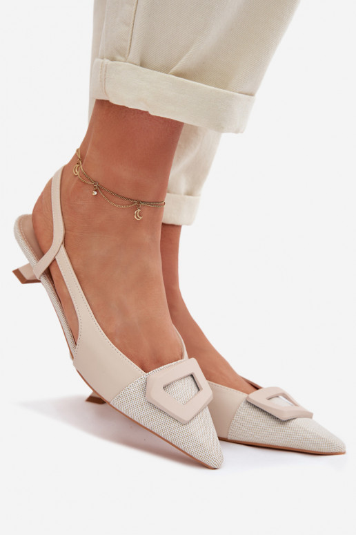 Sandales pour femmes Sur un talon bas Avec des décorations Detalem beige Camira