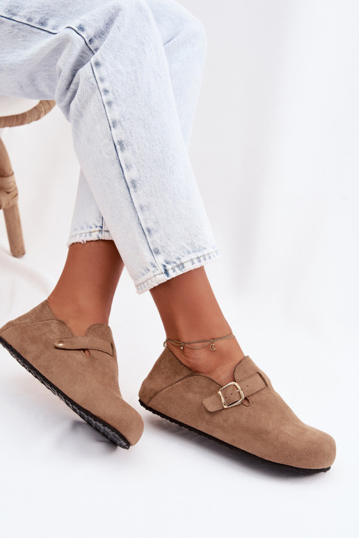 Chaussures en simili cuir pour femmes avec boucles dorées couleur sable Ismora