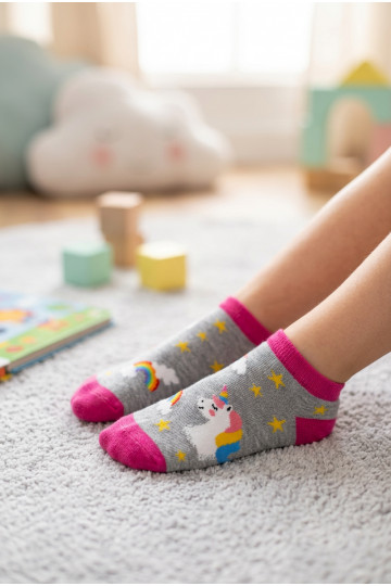 Chaussettes pour enfants grises avec des licornes