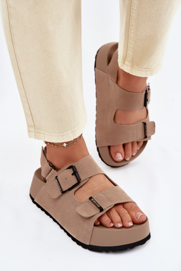 Sandales en daim avec une plateforme Big Star TT274235 beige