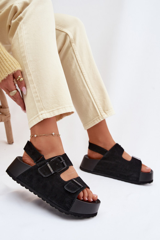 Sandales en daim avec une plateforme Big Star TT274237 couleur noire