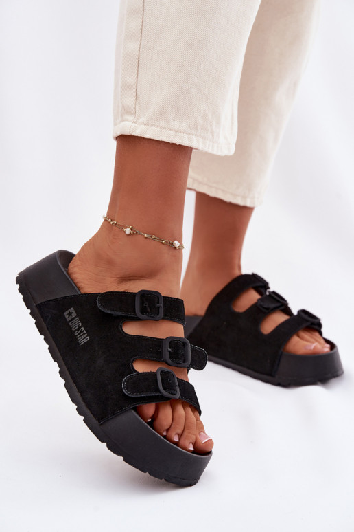 Pantoufles pour femmes avec une plateforme avec des bandes Big Star TT274531 couleur noire