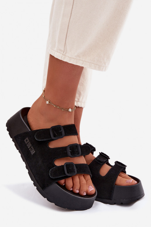 Pantoufles pour femmes avec une plateforme avec des bandes Big Star TT274531 couleur noire