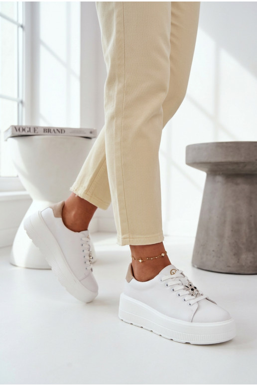 Peau Chaussures modèle baskets Féminin avec une plateformePrzypinką Vinceza 39973 couleur blanche