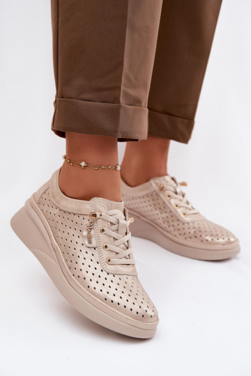 Peau avec des éléments ajourés chaussures Féminin Vinceza 79603 couleur dorée 2