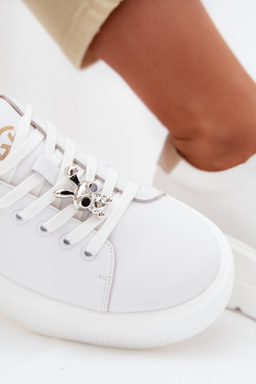 Peau Chaussures modèle baskets Féminin avec une plateformePrzypinką Vinceza 39973 couleur blanche