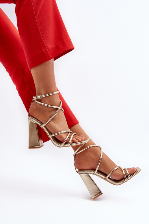 À la mode Sandales à talons hauts couleur dorée Josette