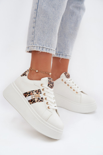 Chaussures modèle baskets Féminin avec une plateformePrzypinką couleur blanche avec des motifs en fourrure de léopard Palvessa 2