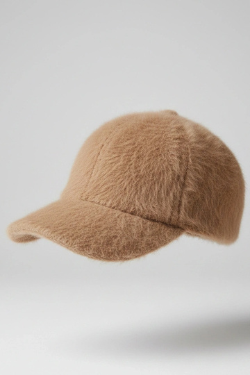 Chapeau marron avec visière...