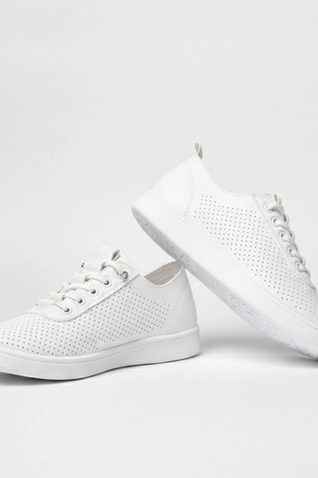 Baskets blanches à enfiler... 2