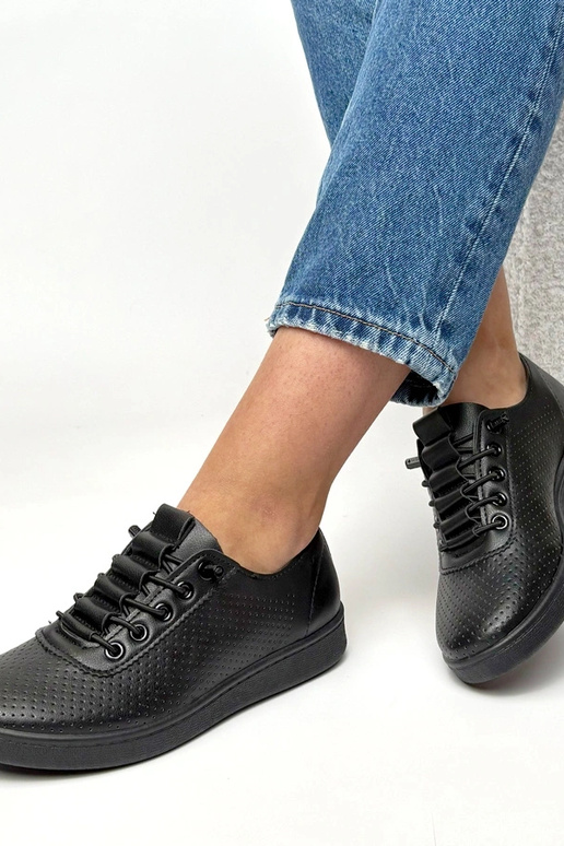 Baskets noires à enfiler perforées Adèle