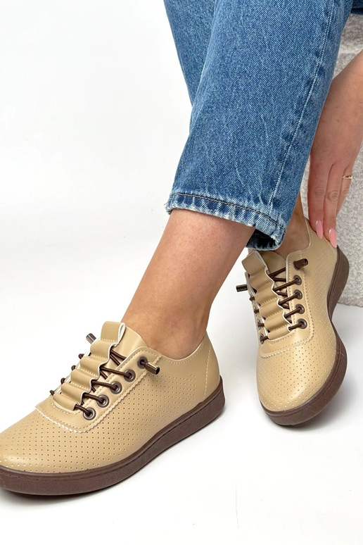 Baskets perforées couleur sable à...