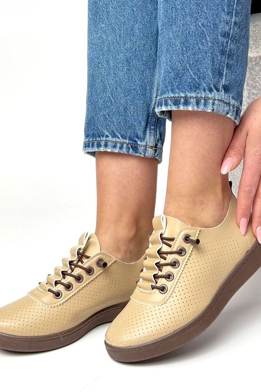 Baskets perforées couleur sable à...