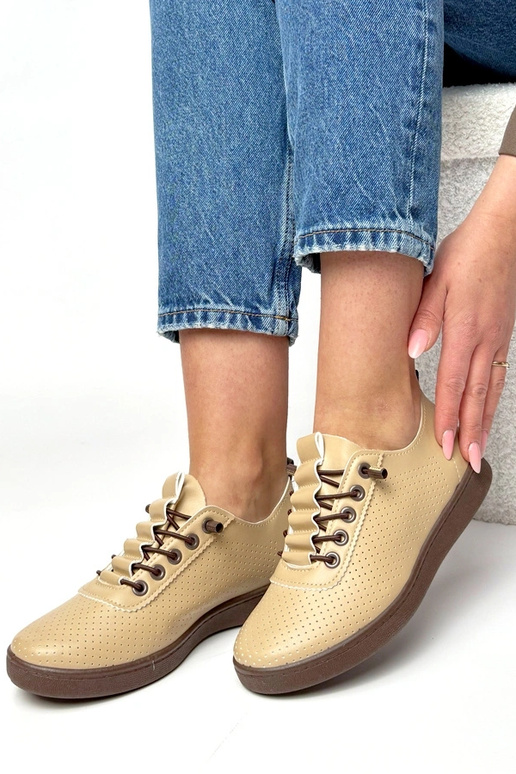 Baskets perforées couleur sable à...