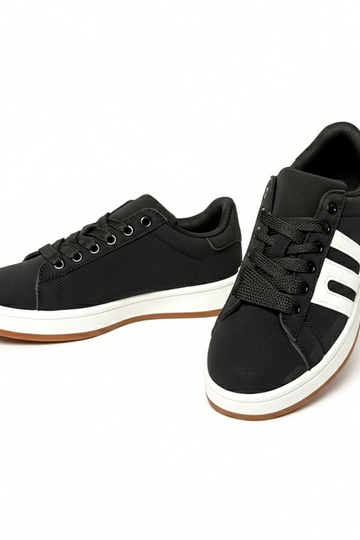 Baskets quotidiennes noires...