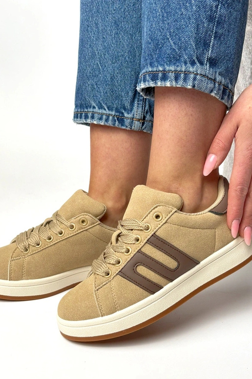 Baskets quotidiennes couleur sable...