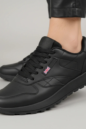 Baskets quotidiennes noires...