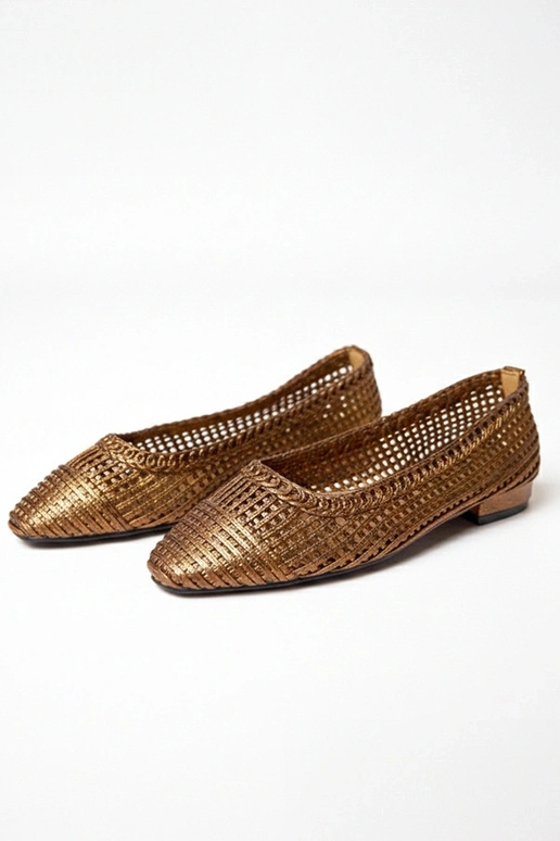 Ballerines brunes ajourées à petit...