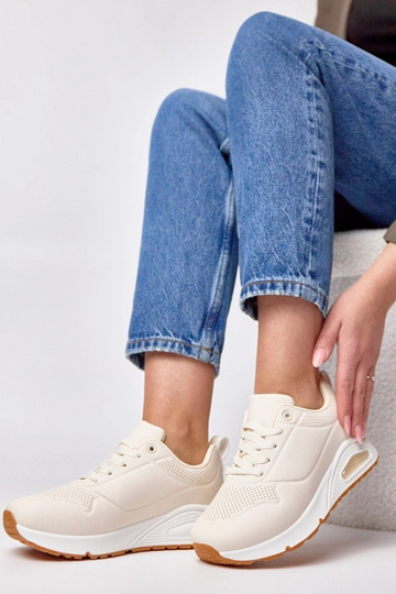 Baskets couleur sable à...