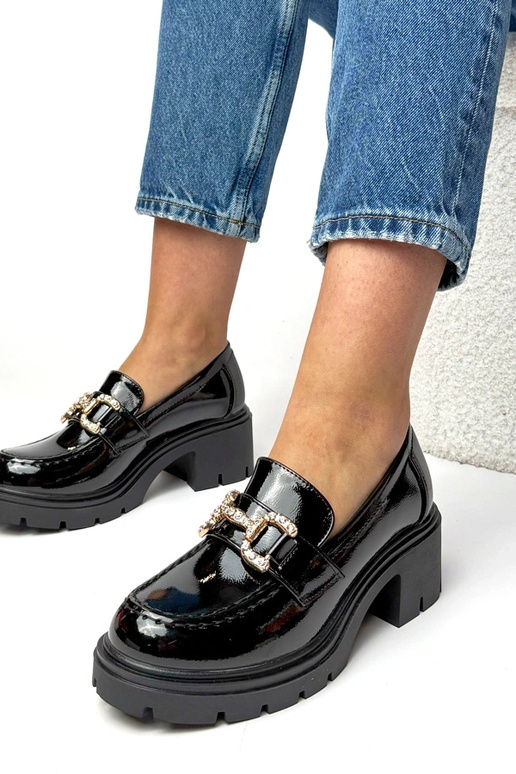 Mocassins noirs laqués avec talon et...