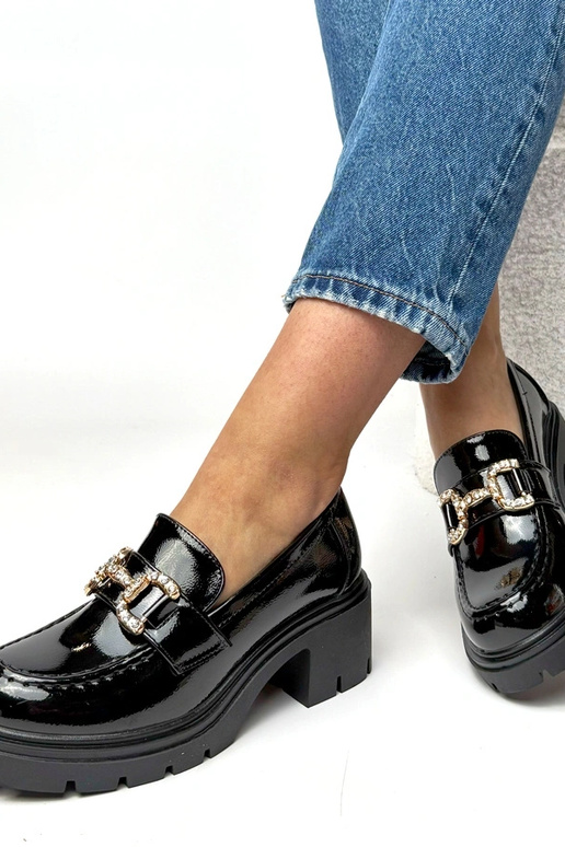 Mocassins noirs laqués avec talon et...