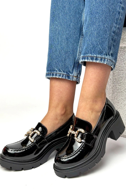 Mocassins noirs laqués avec talon et...