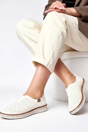 Bottines ajourées blanches Rosa 2