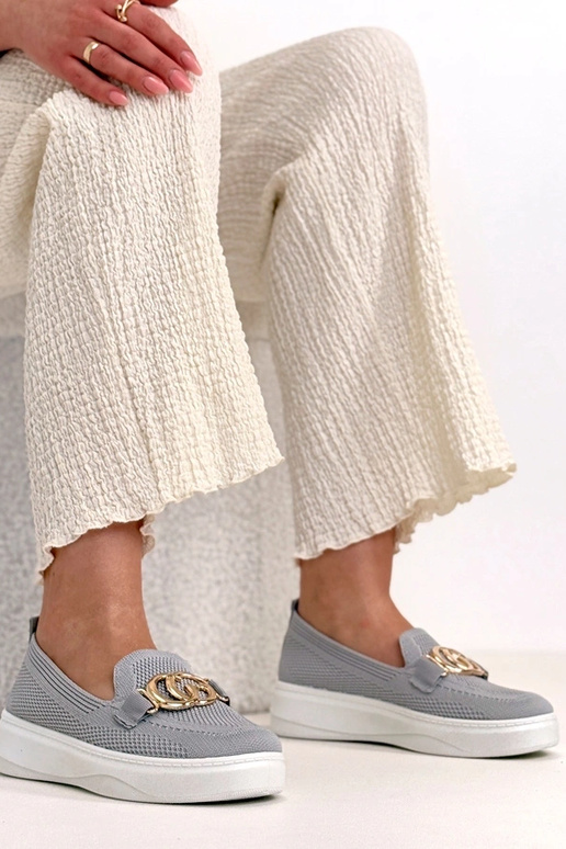 Baskets en tissu grises avec boucle...