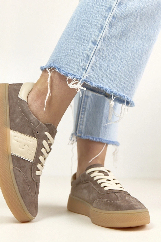 Baskets en cuir marron foncé avec...