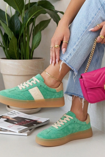 Baskets en cuir vert avec plateforme Filippo