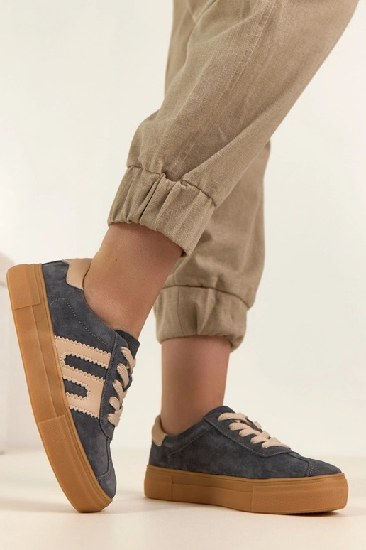 Baskets en cuir grises avec...