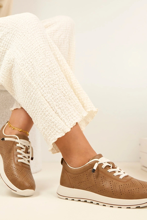 Baskets sportives ajourées à enfiler...