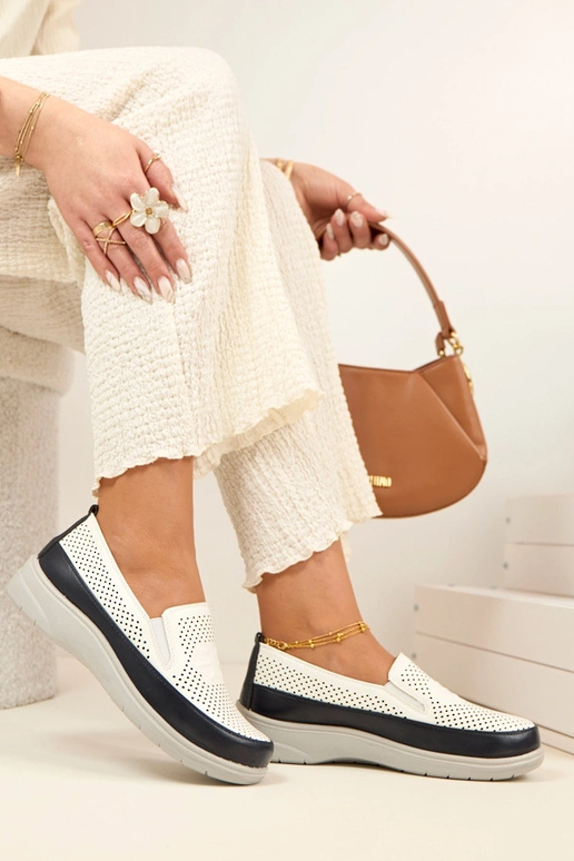 Mocassins ajourés blancs et bleu...