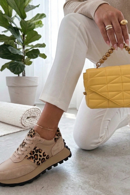 Bottines en cuir sable à plateforme...