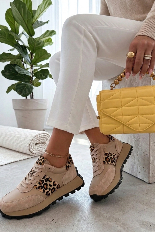 Bottines en cuir sable à plateforme...