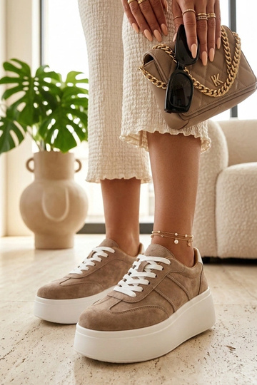 Bottines en cuir sable à plateforme Cambell