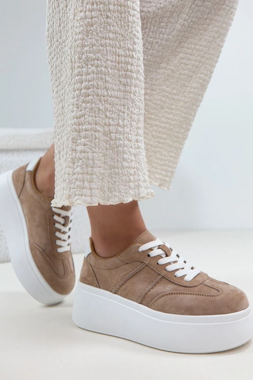 Bottines en cuir sable à plateforme...