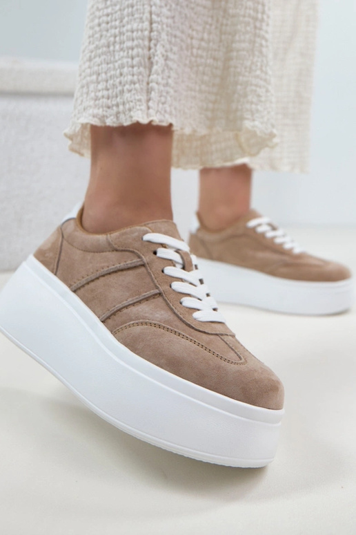 Bottines en cuir sable à plateforme...