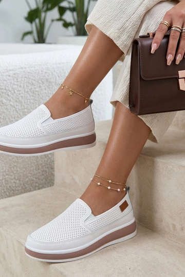 Mocassins en cuir blancs...