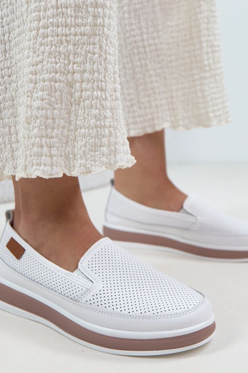 Mocassins en cuir blancs... 2