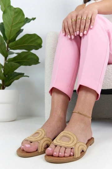 Beżowe Klapki Zdobione...